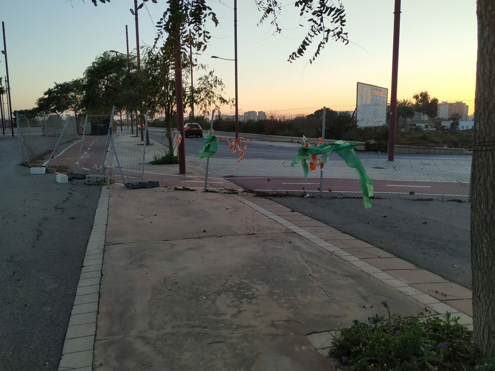 El recinto ferial de la Vega de Acá, en horas bajas