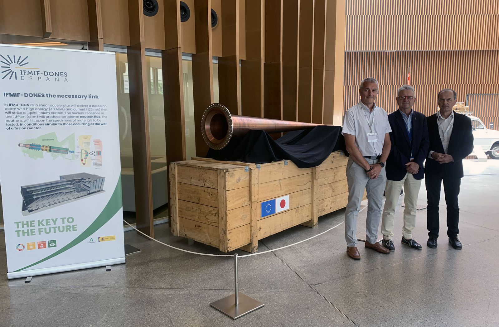 Científicos de alto nivel de 17 países se reúnen en Granada para abordar el diseño del acelerador de partículas