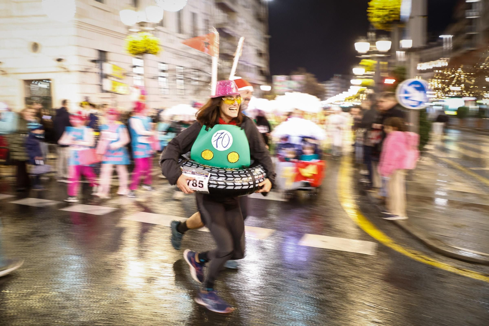 Búscate en la Carrera Nocturna de Disfraces de Granada