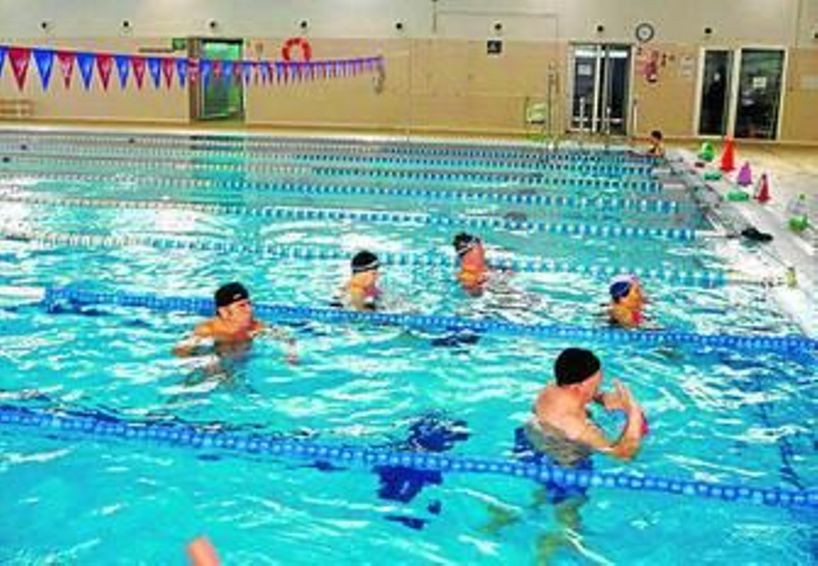 Anterior campaña de aquagym en el Polideportivo Diego Lobato