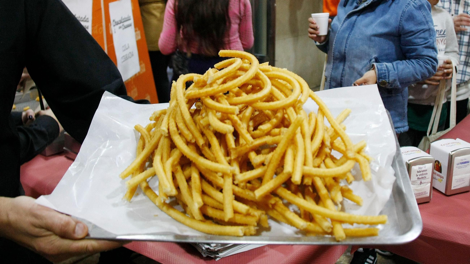 La chocolatada en la Skol se ha suspendido ante la previsión de lluvias.