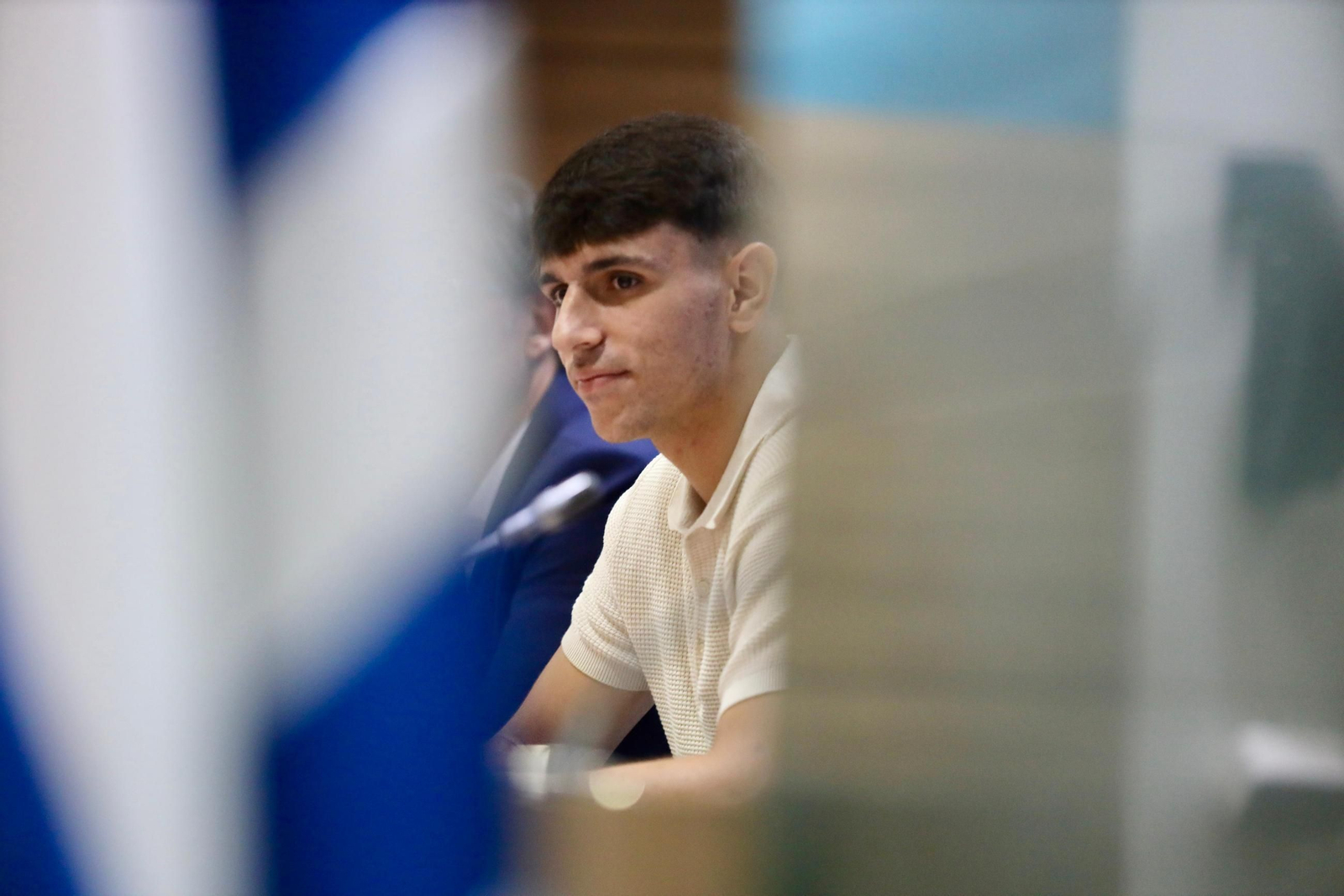 La renovación de Izan Merino y el balance de mercado de Loren, en fotos