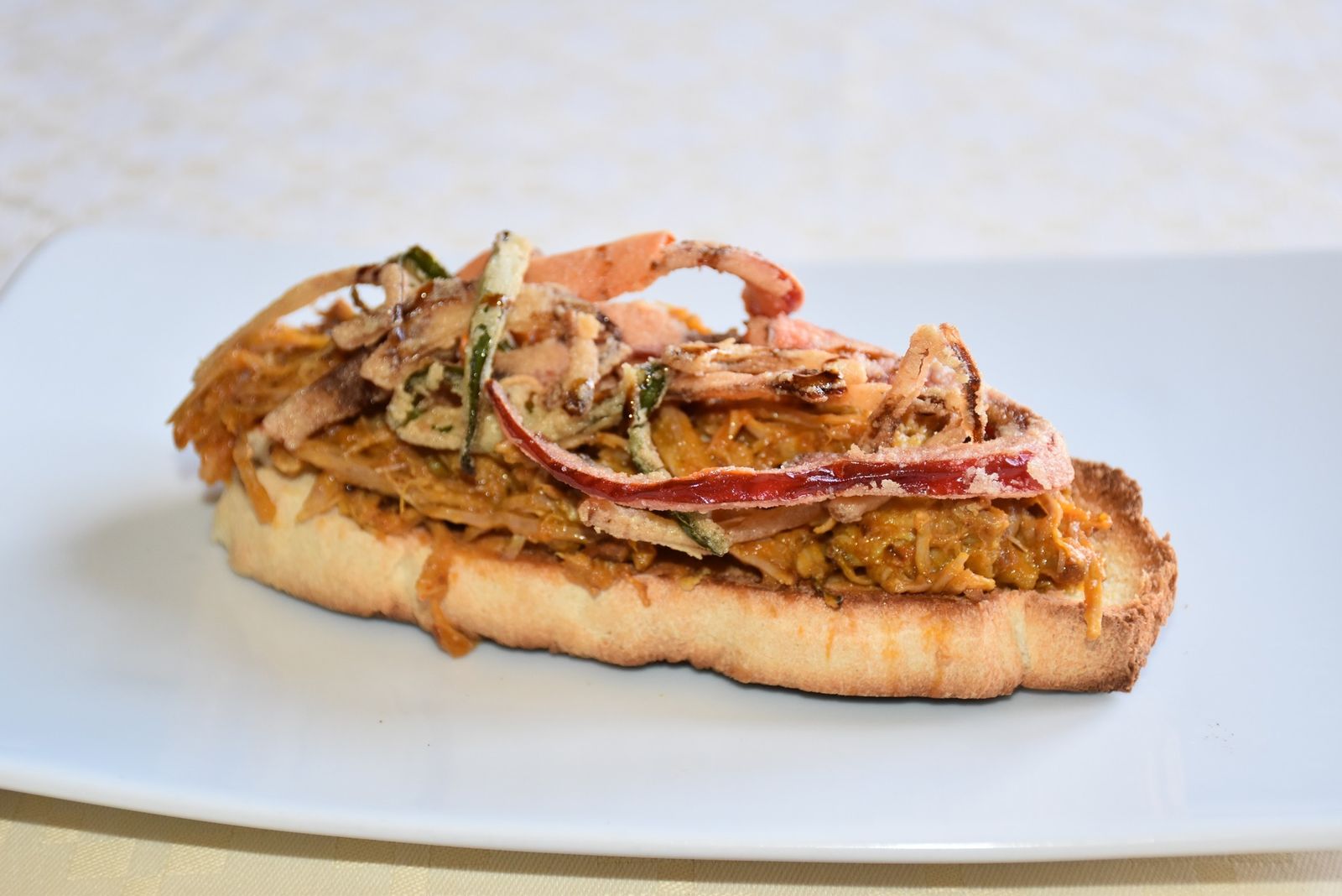 Tapa del mesón Puerta del Convento de Benamejí.