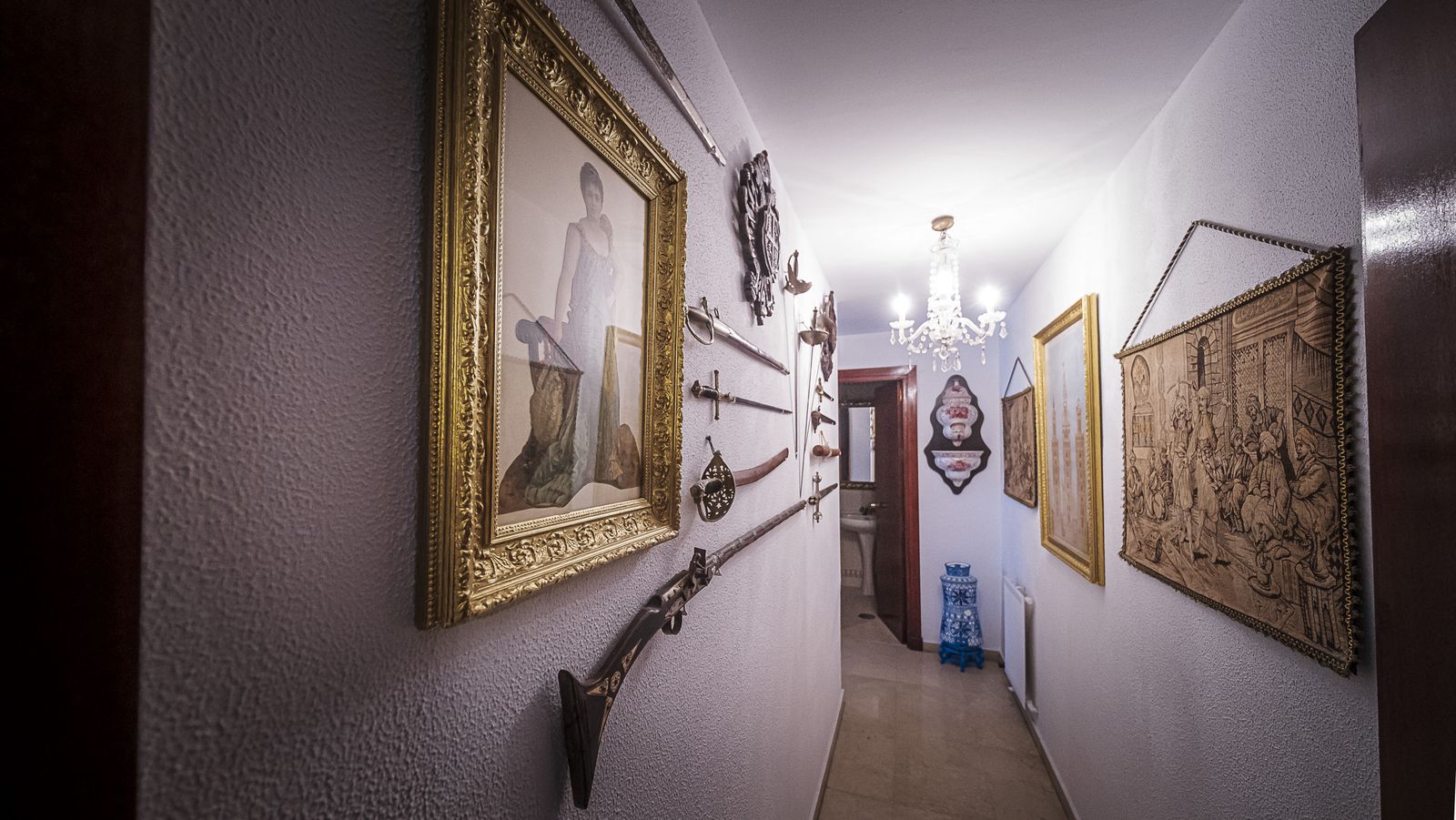 Interior de la casa: Calle Brasil