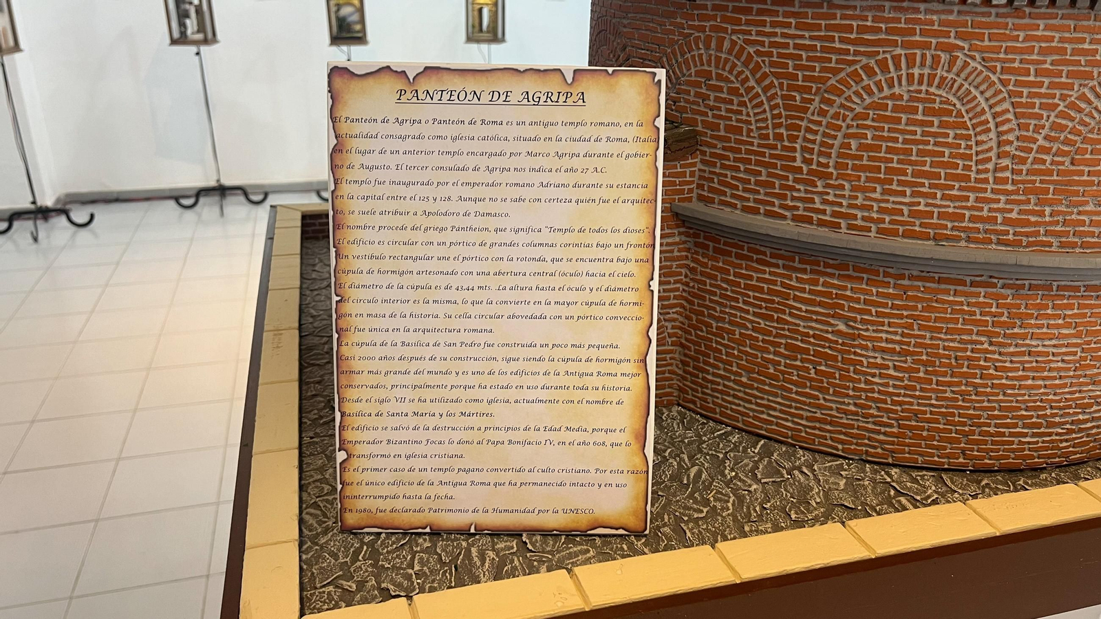 Fotos de la exposición belenista por el 25 aniversario de la asociación Oro, Incienso y Mirra en Algeciras