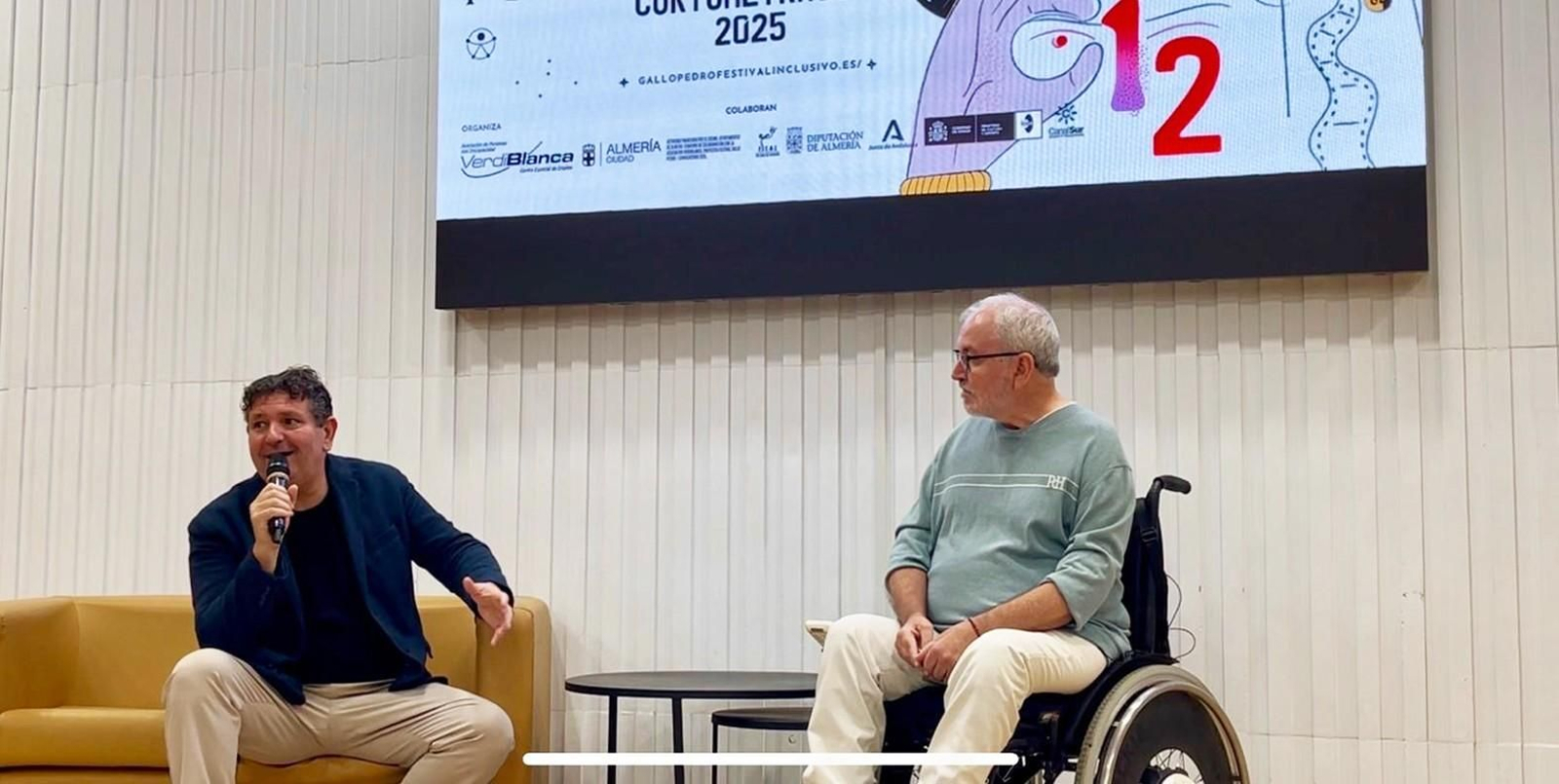 David Miralles junto a Antonio Sánchez de Amo, presidente de Verdiblanca.