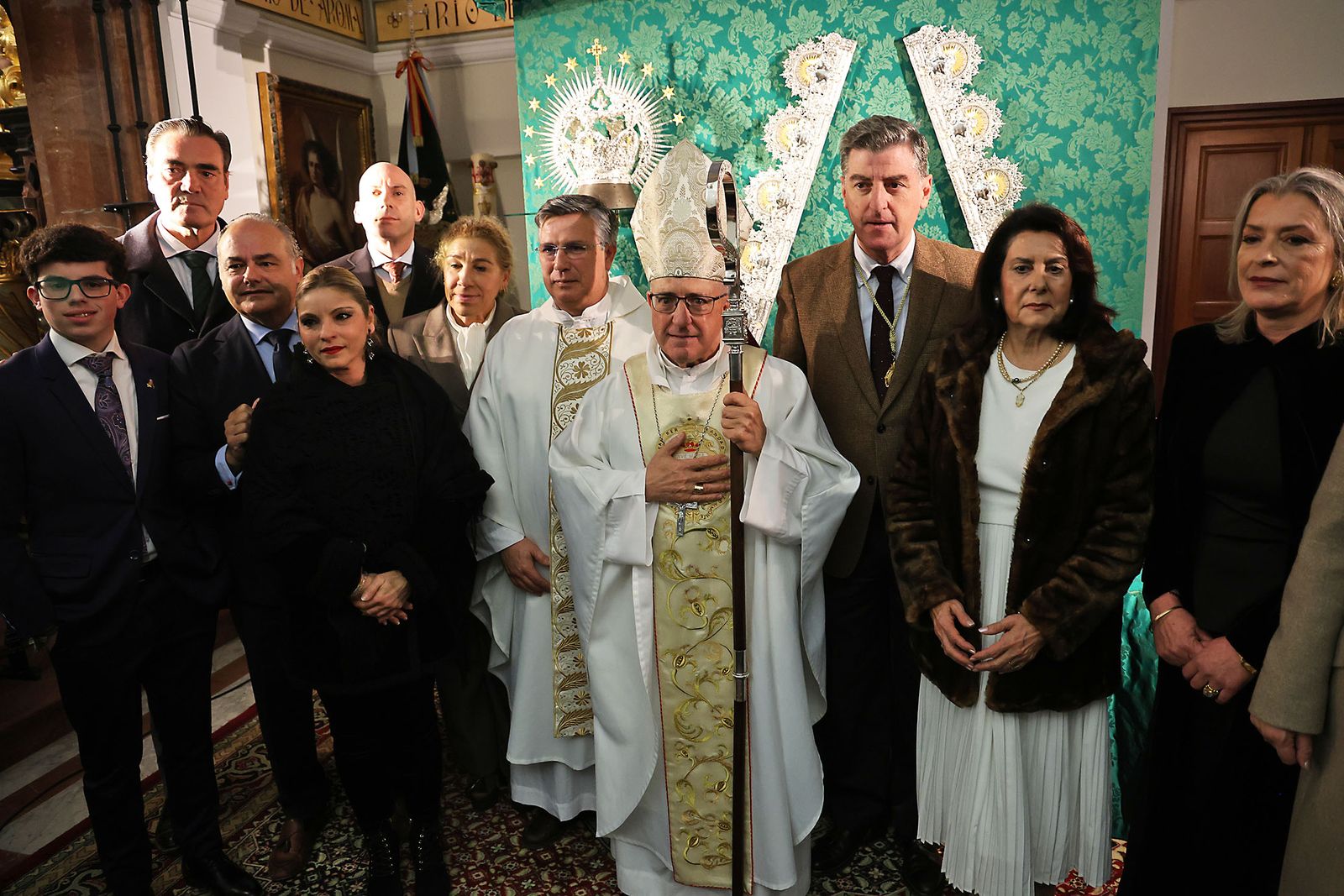 Sabatina y Bendición de nuevos atributos para la Virgen del Rocío