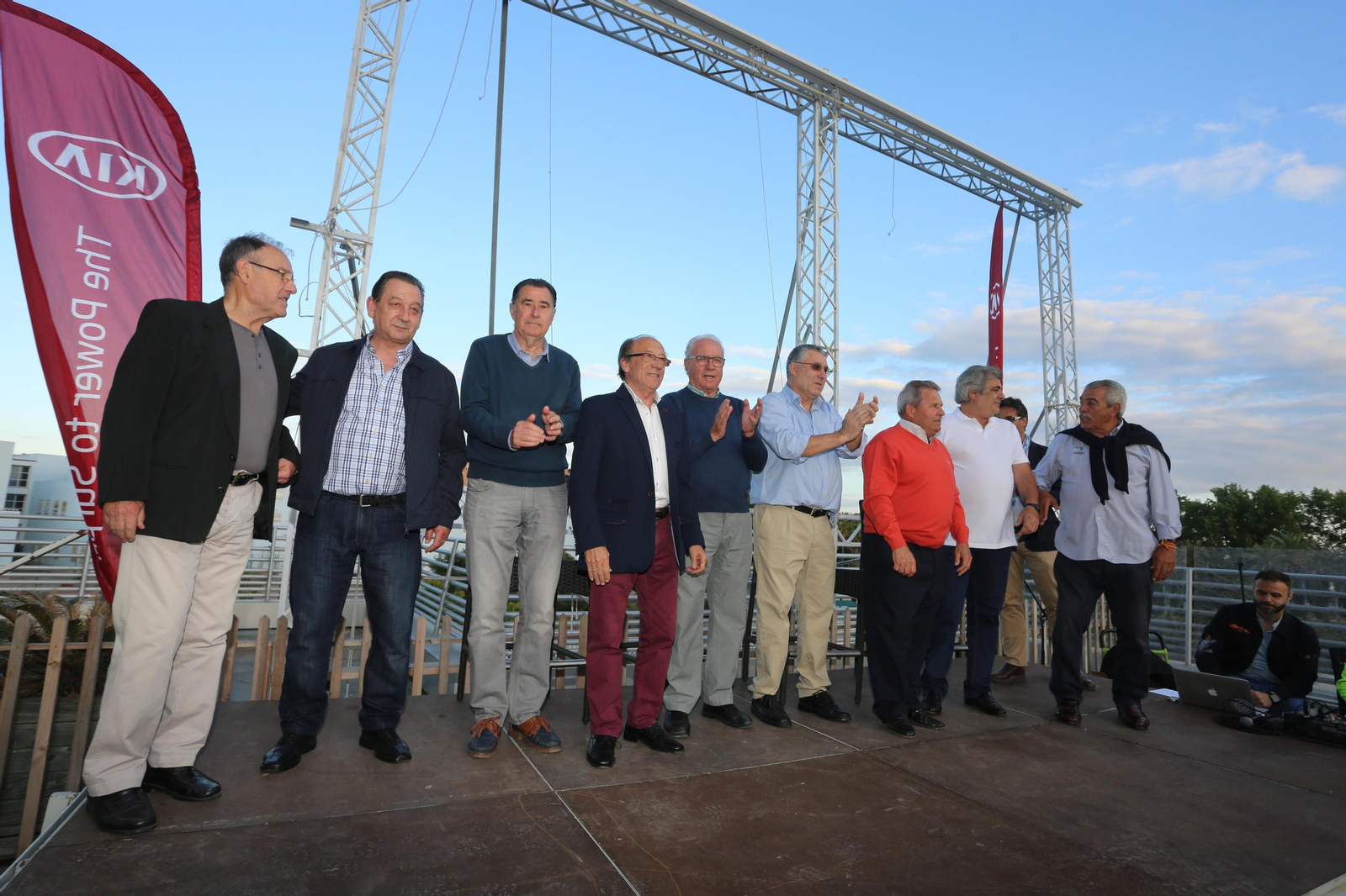 Huelva homenajea a los héroes del ascenso del 78