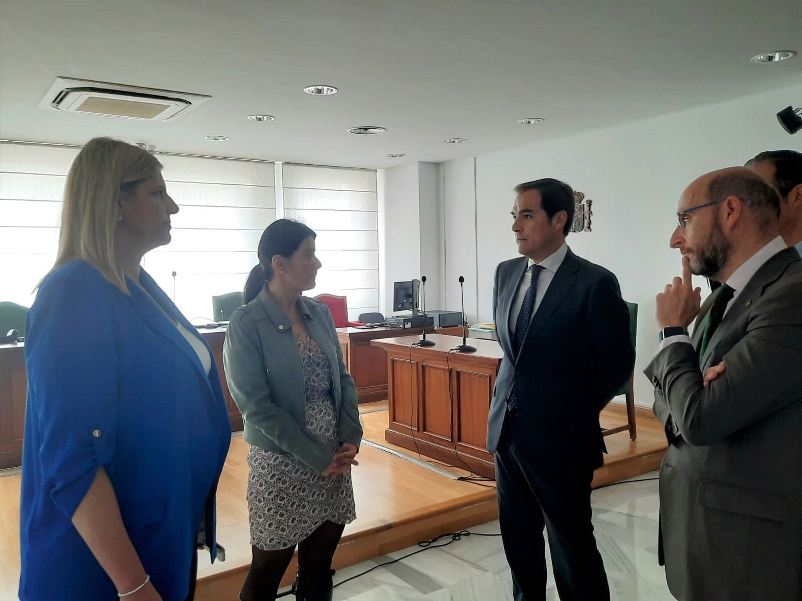 El consejero de Justicia en uno de los juzgados.