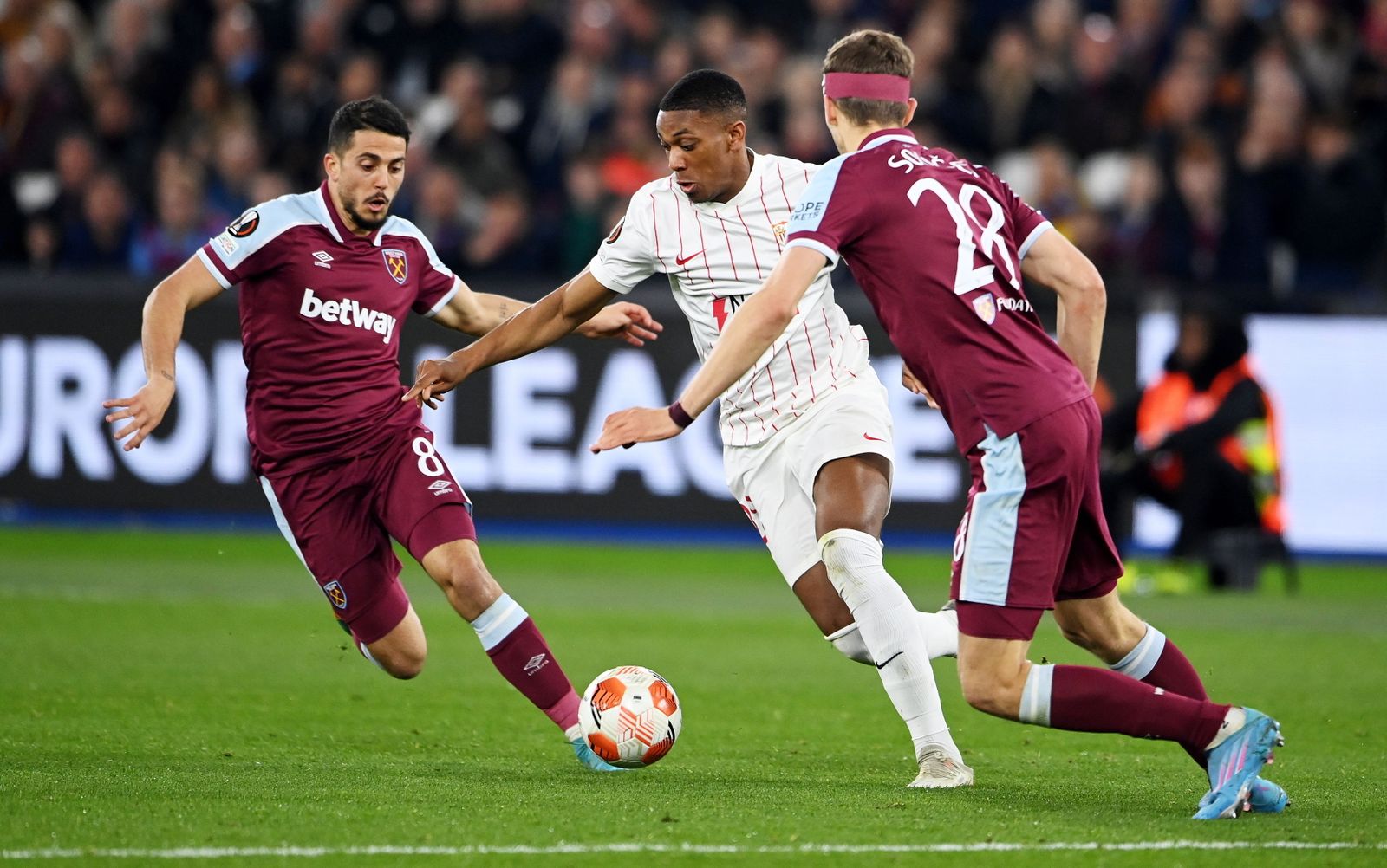 Las imágenes del West Ham - Sevilla