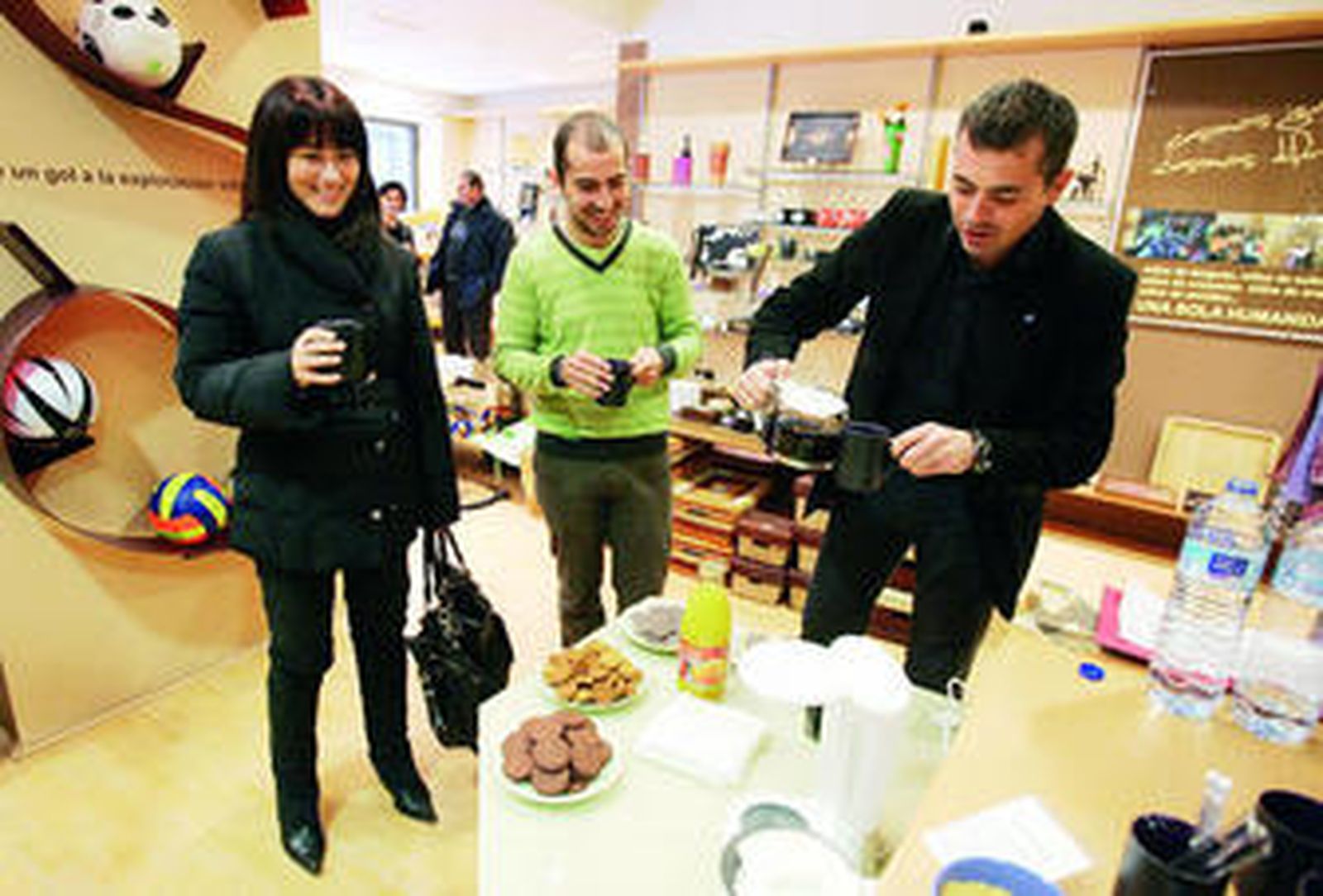 Tienda en la que ayer se presentó el café de comercio justo.