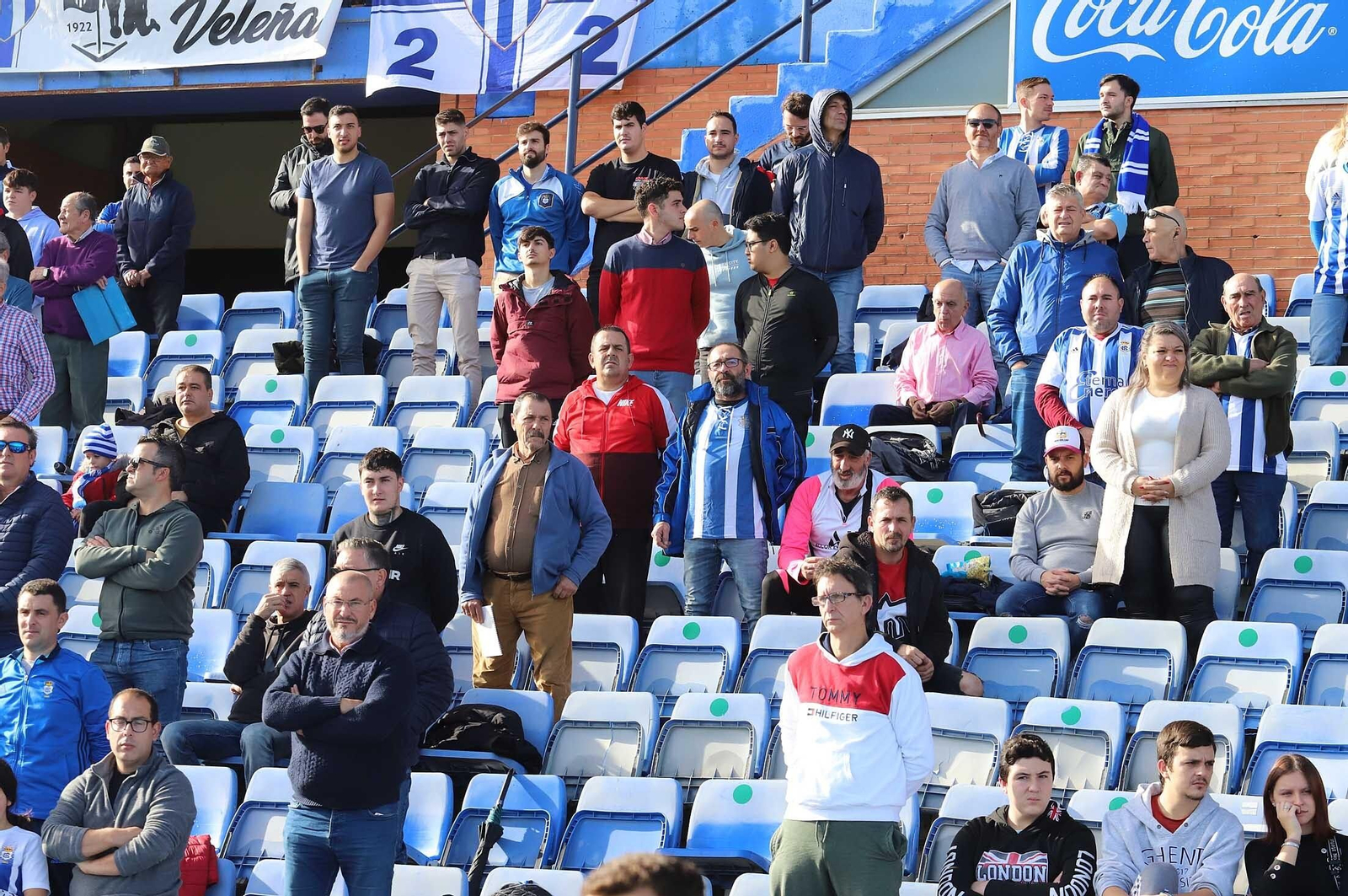 Imágenes del ambiente en las gradas del Nuevo Colombino durante el Recre-Vélez