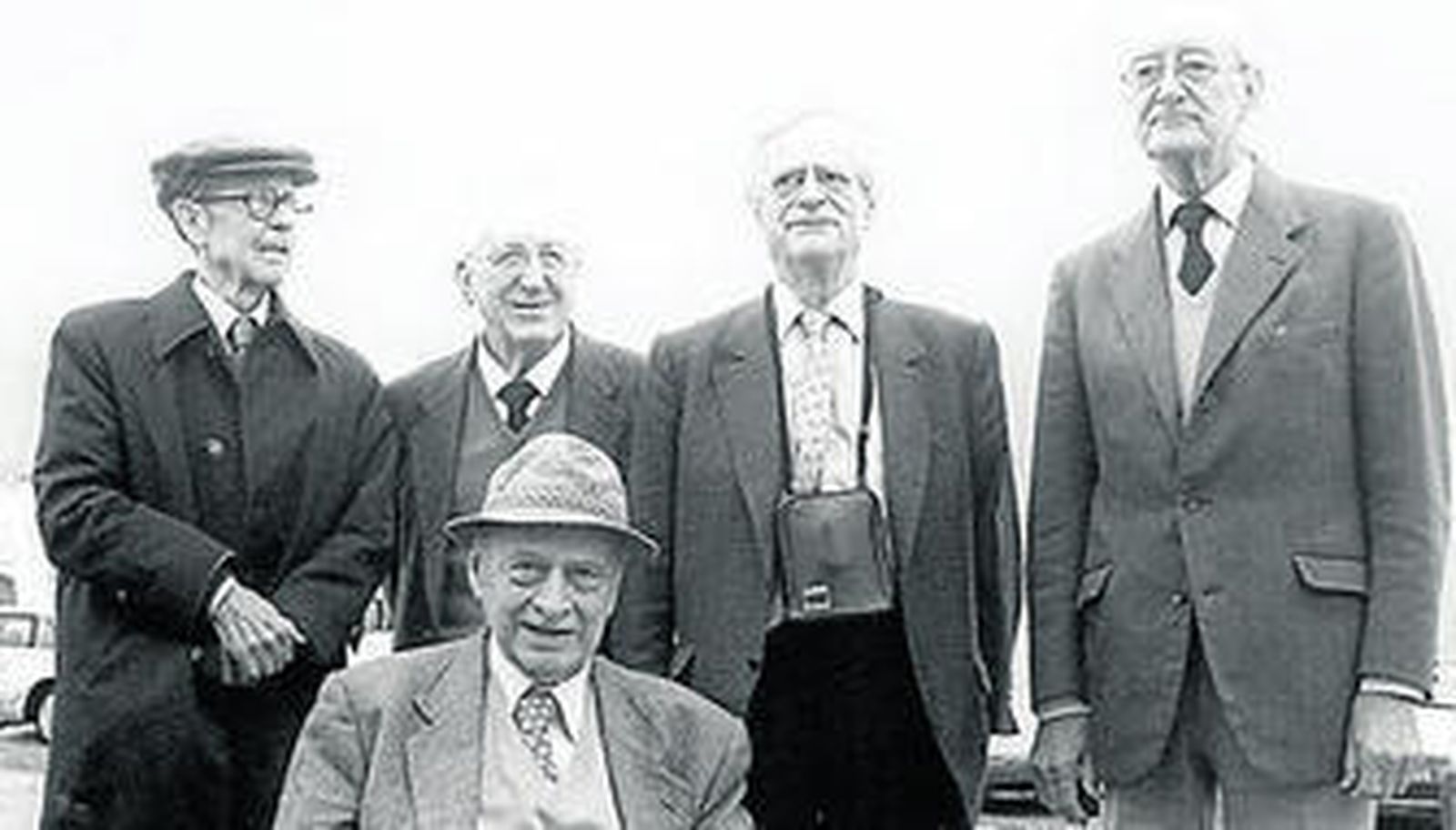 José Antonio Valverde (segundo izqda.), junto a otros fundadores de Doñana.