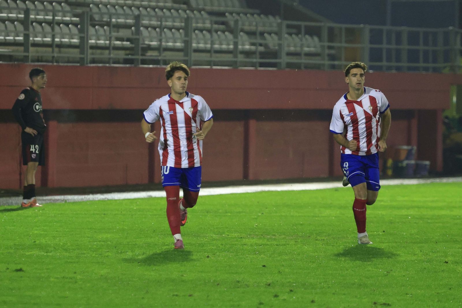 Las mejores fotos del Algeciras - Sevilla Atlético de Primera Federación