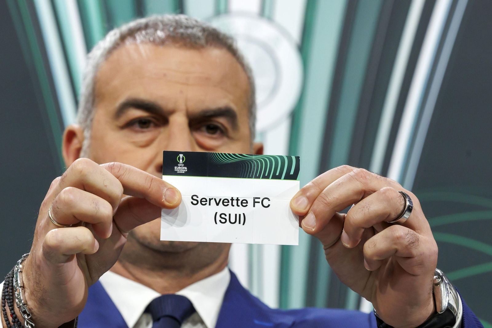 Las fotos de los sorteos europeos con el Betis en la Conference