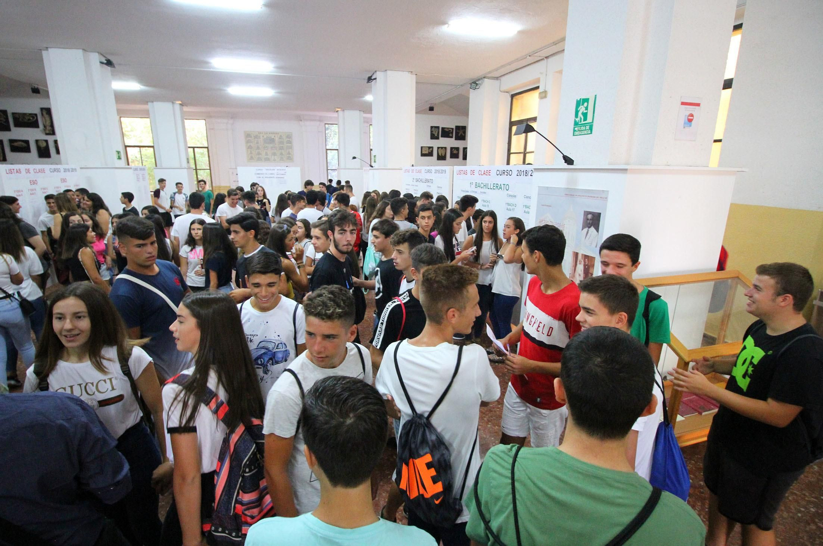 Vuelta a clase de alumnos de Secundaria y Bachillerato