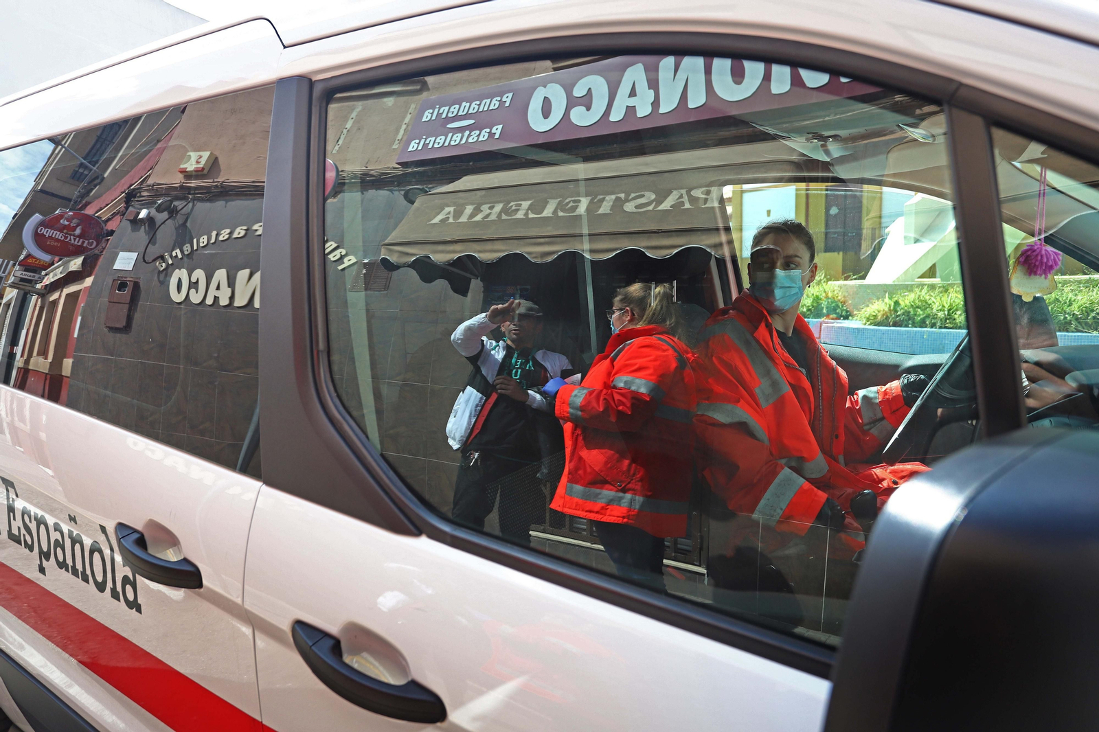Voluntarios de Cruz Roja.