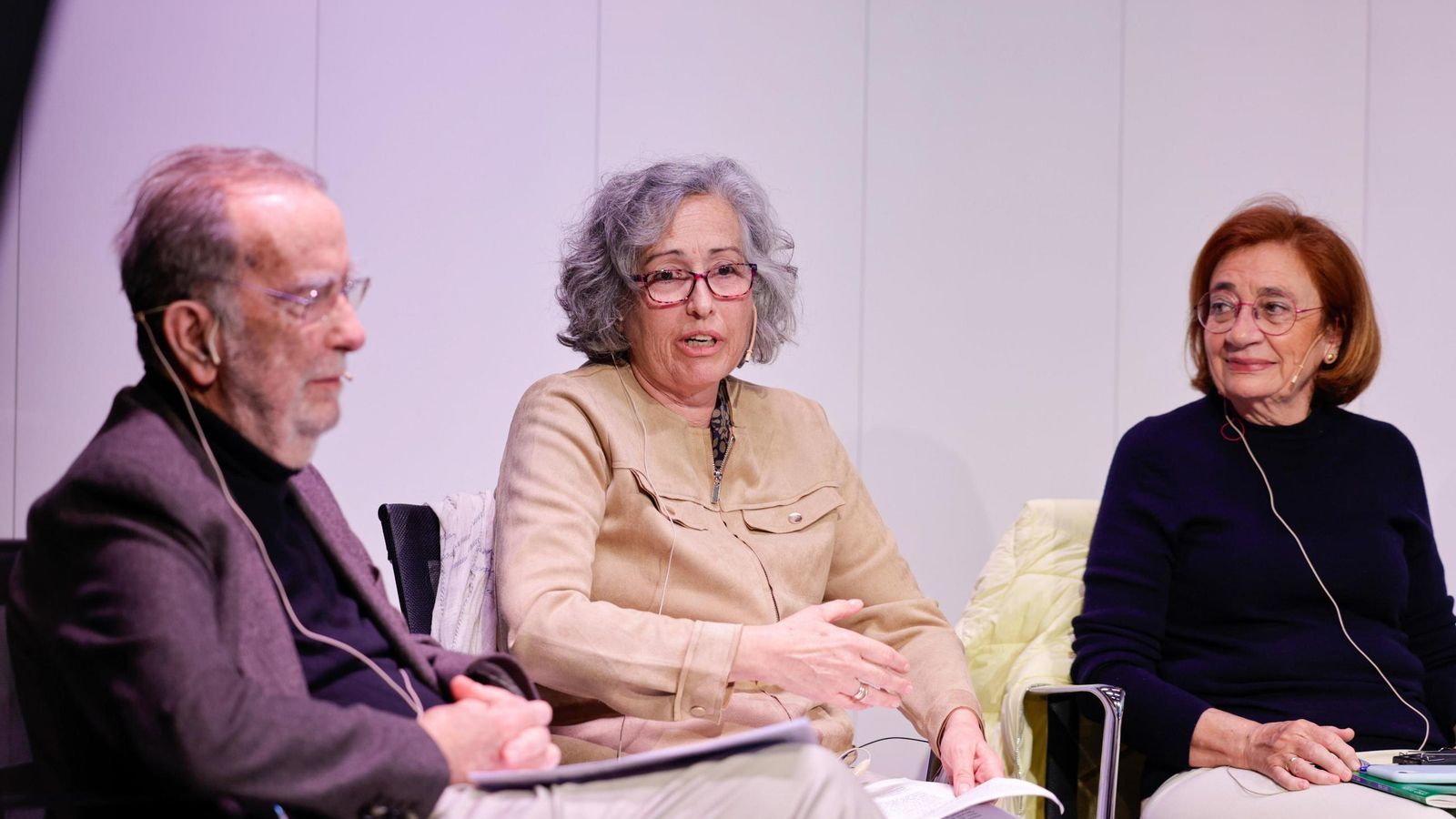 Miguel Ángel García-Agulló, Gloria Cano y Josefina Junquera, durante la mesa redonda del Foro Hércules.