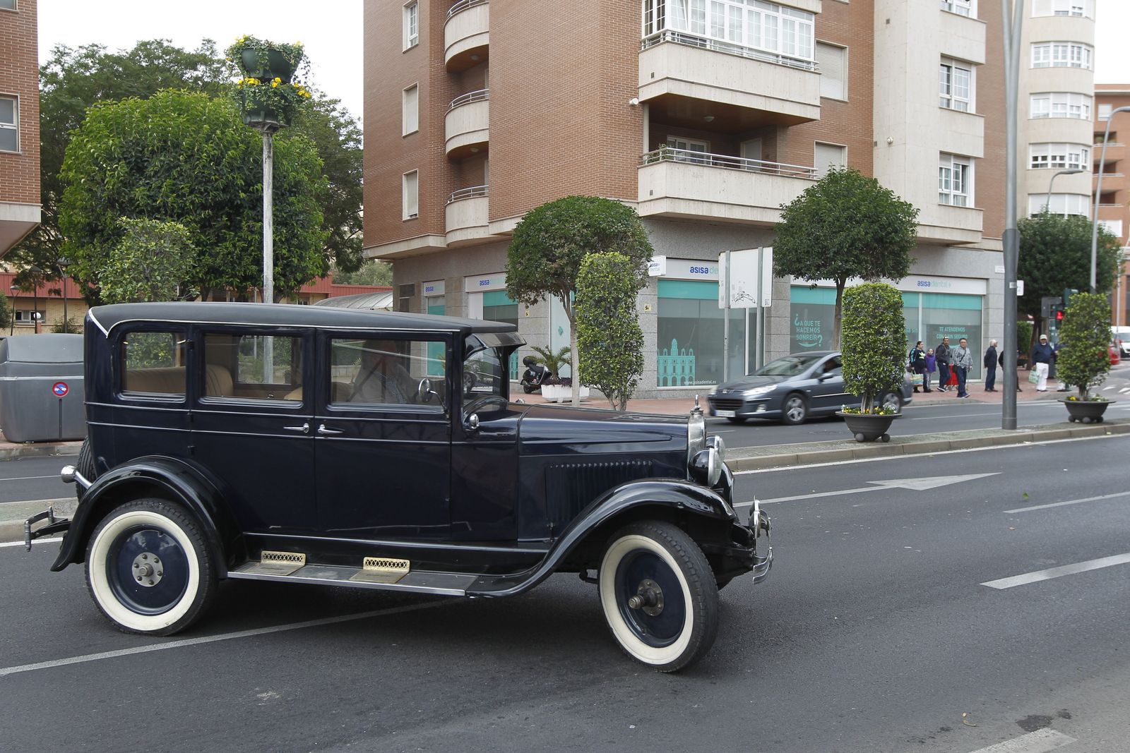 Fotogalería presentación XXX Ruta Vehículos Antiguos. Alcaldía de Almería
