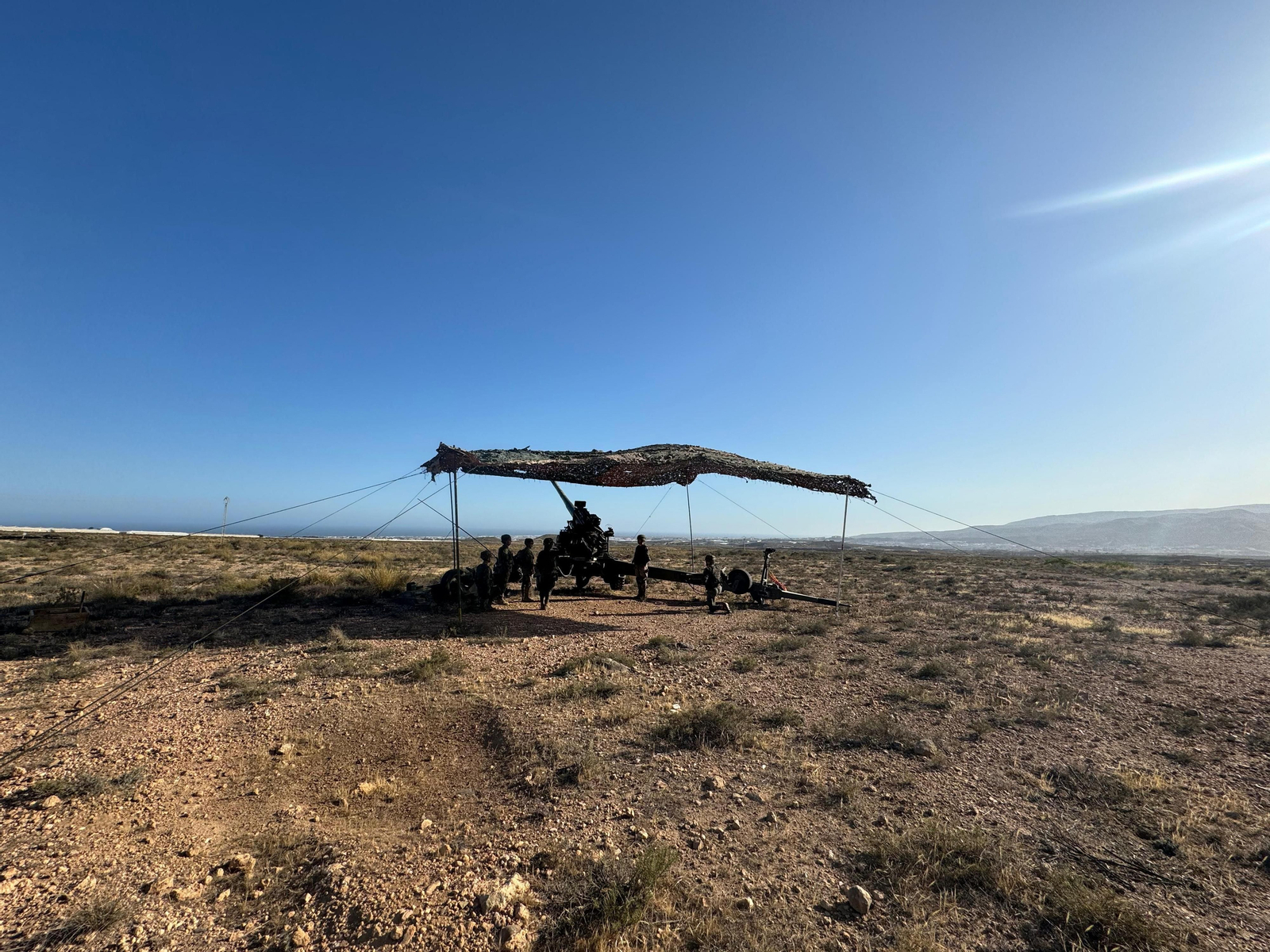 Así se despliegan los obuses en la costa de Almería para defender la soberanía nacional