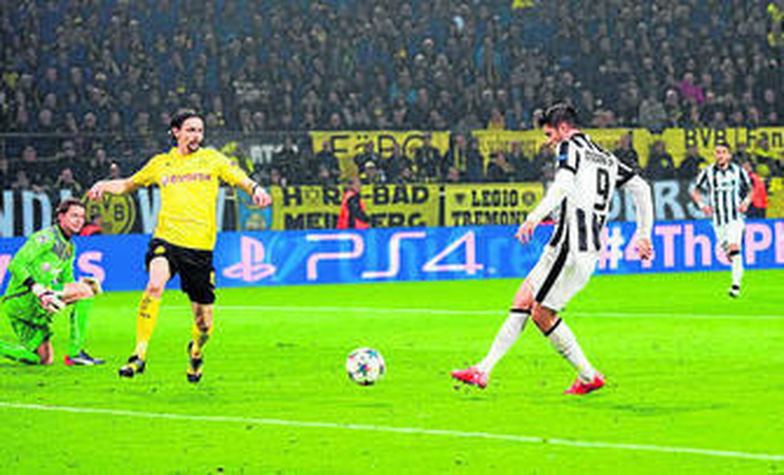 Morata remata a placer el contragolpe de Tévez que acabó en el 0-2.