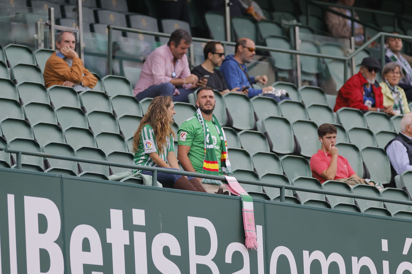 Búscate en las fotos del Betis-Osasuna
