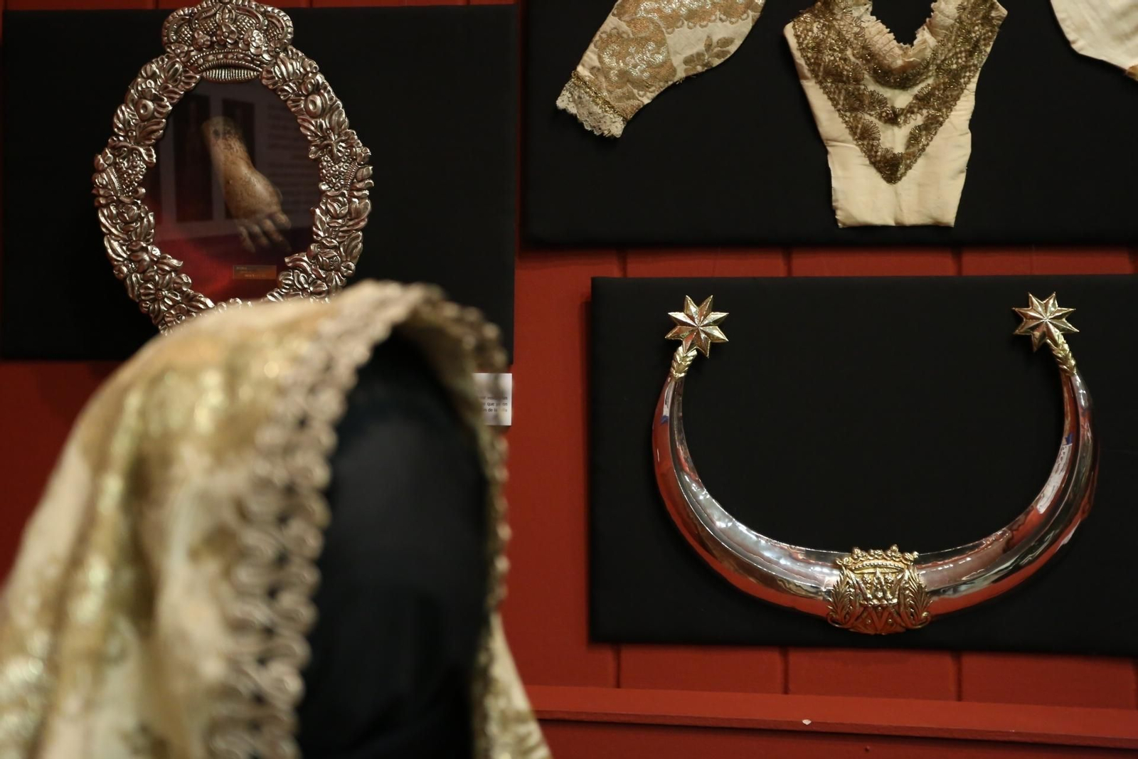 Las imágenes de la exposición de la Hermandad de Valme