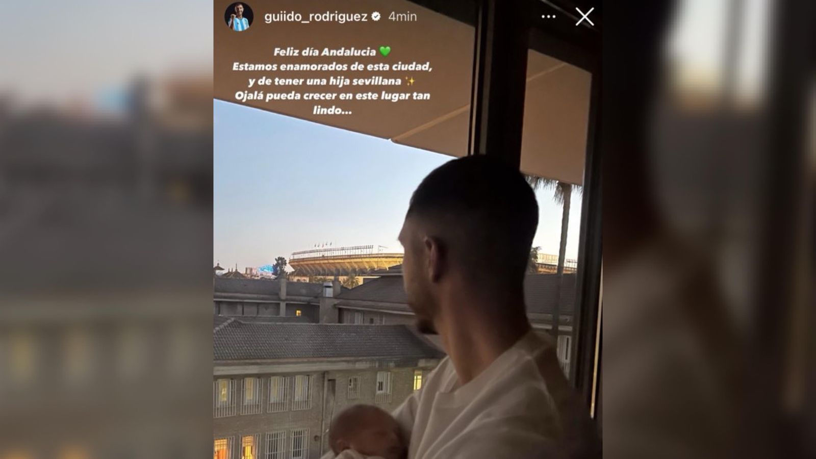 Guido Rodríguez, junto a su hija recién nacida.