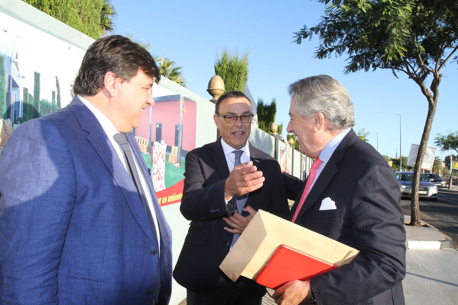 Imágenes del Desayuno Informativo del Grupo Joly con Javier Targhetta