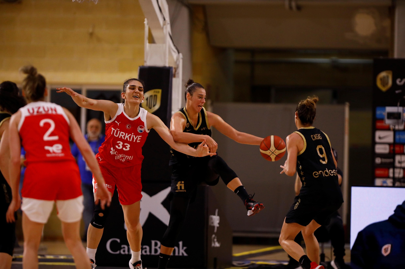 Las mejores fotos del triunfo de la selección española femenina de baloncesto sobre Turquía en Córdoba