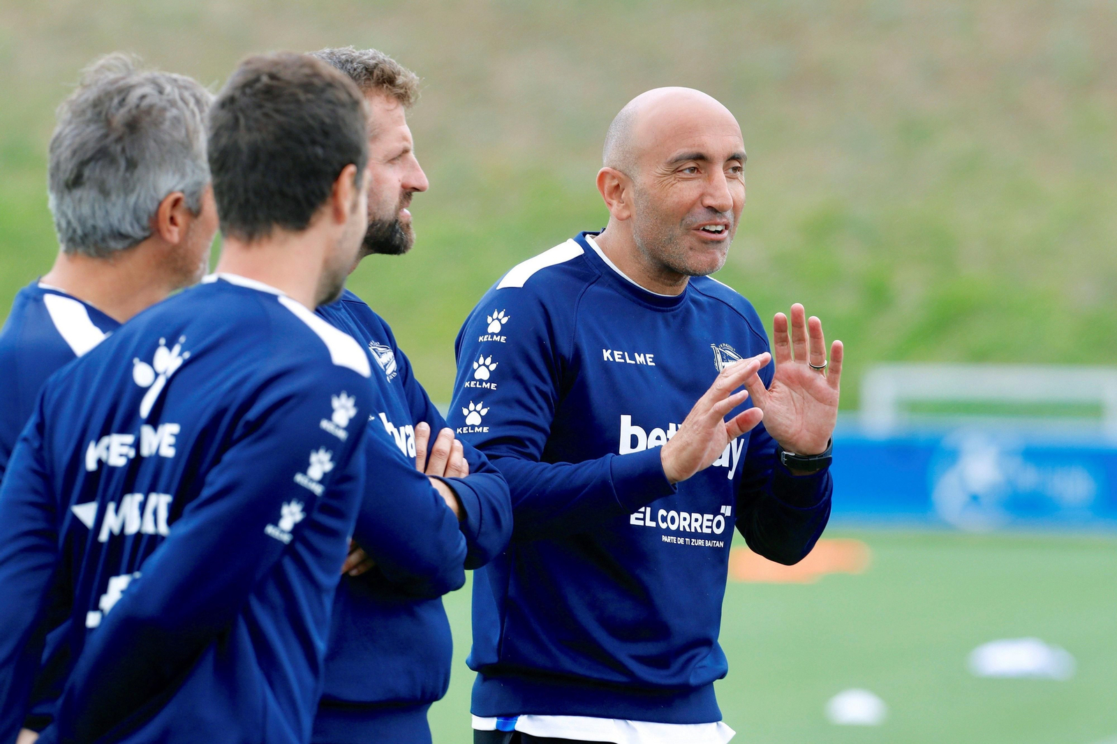 Abelardo realiza un gesto durante el entrenamiento.
