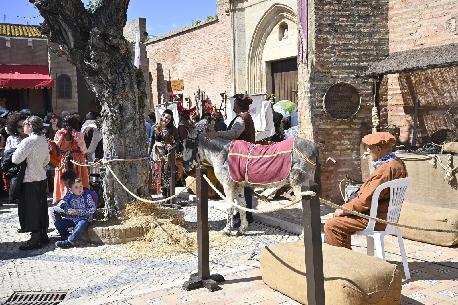 Las mejores imágenes de la Feria Medieval del Descubrimiento en Palos de la Frontera 2025