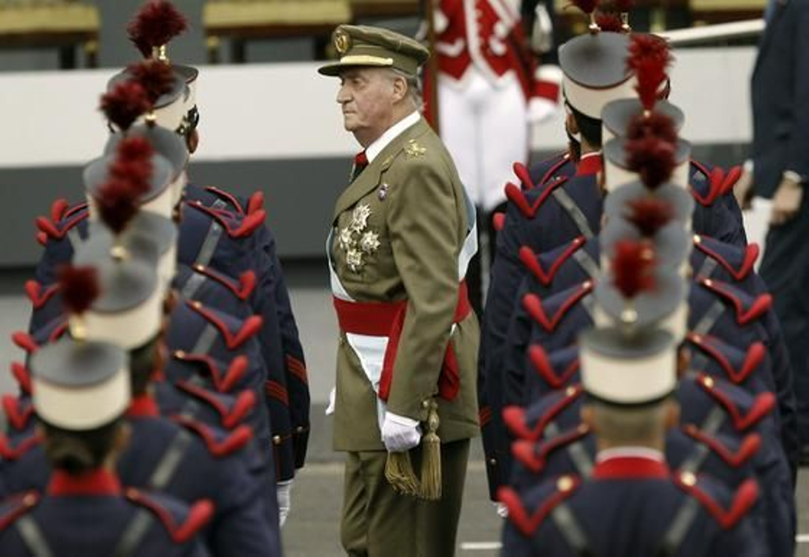 El Rey y la Familia Real presiden el desfile y las celebraciones de la Fiesta Nacional.

Foto: Efe