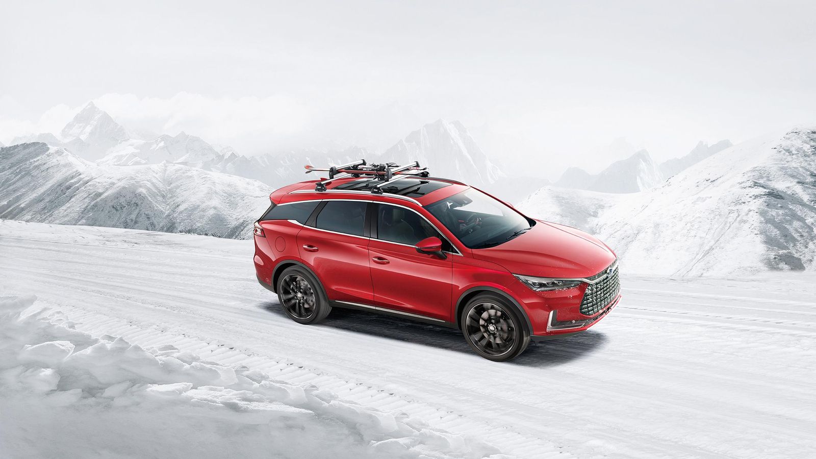 El Tang es uno de los pocos SUV eléctricos de tamaño medio-grande con siete plazas. El otro es el Mercedes-Benz EQB.