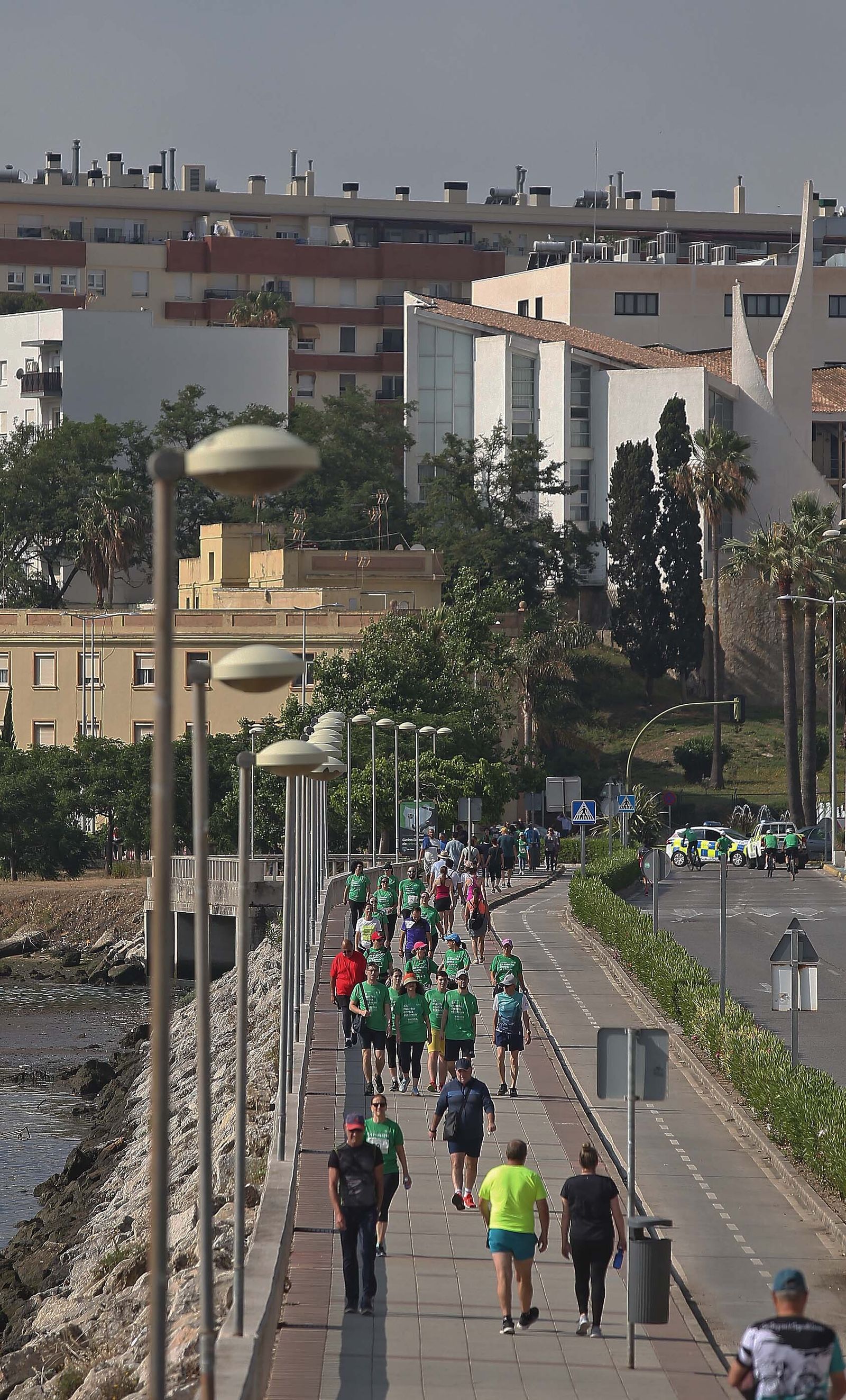 La II Carrera en marcha contra el cáncer celebrada en Algeciras, en imágenes.