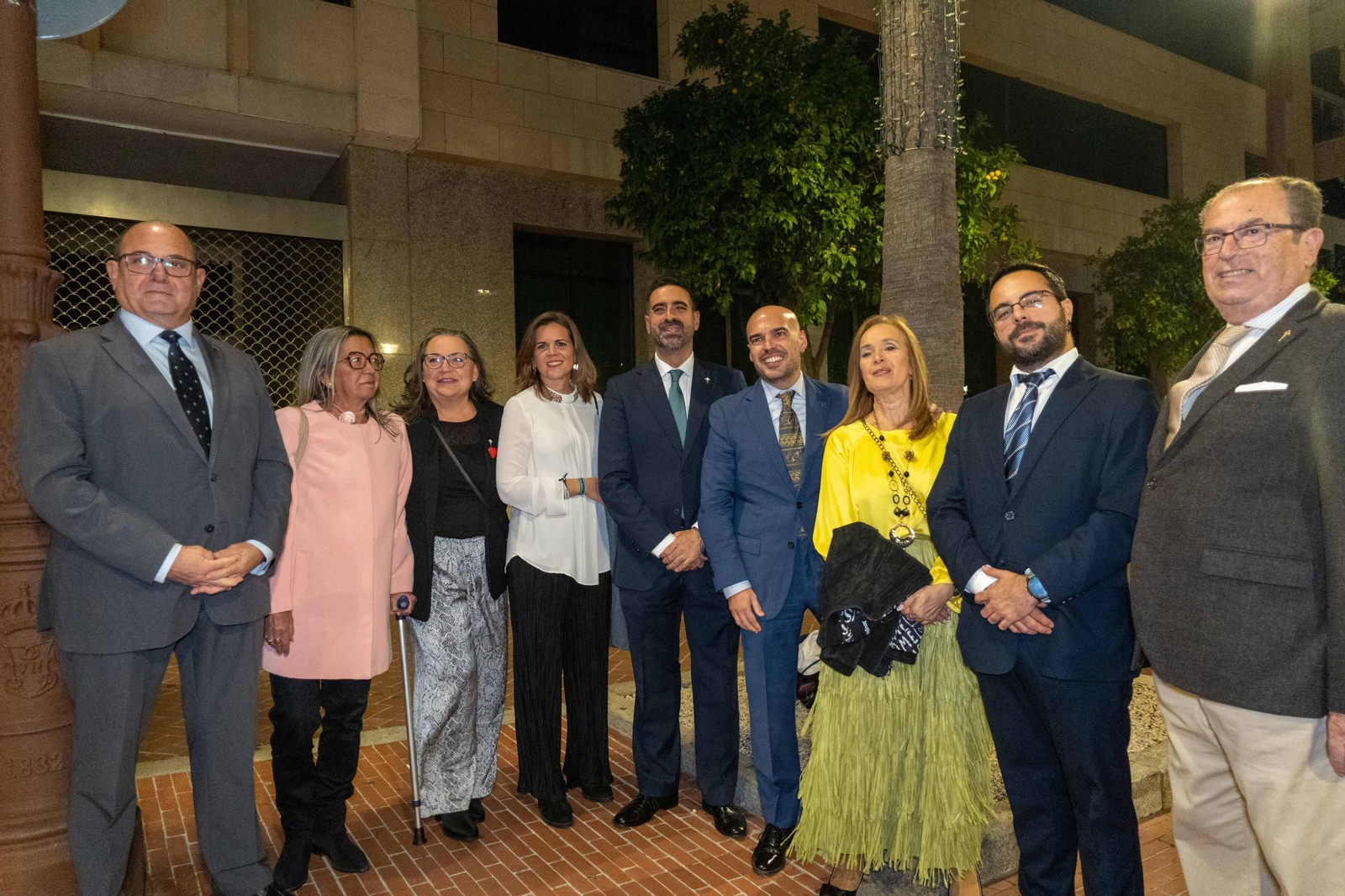 Imágenes de los invitados a la gala de los  37 premios Onubenses del Año