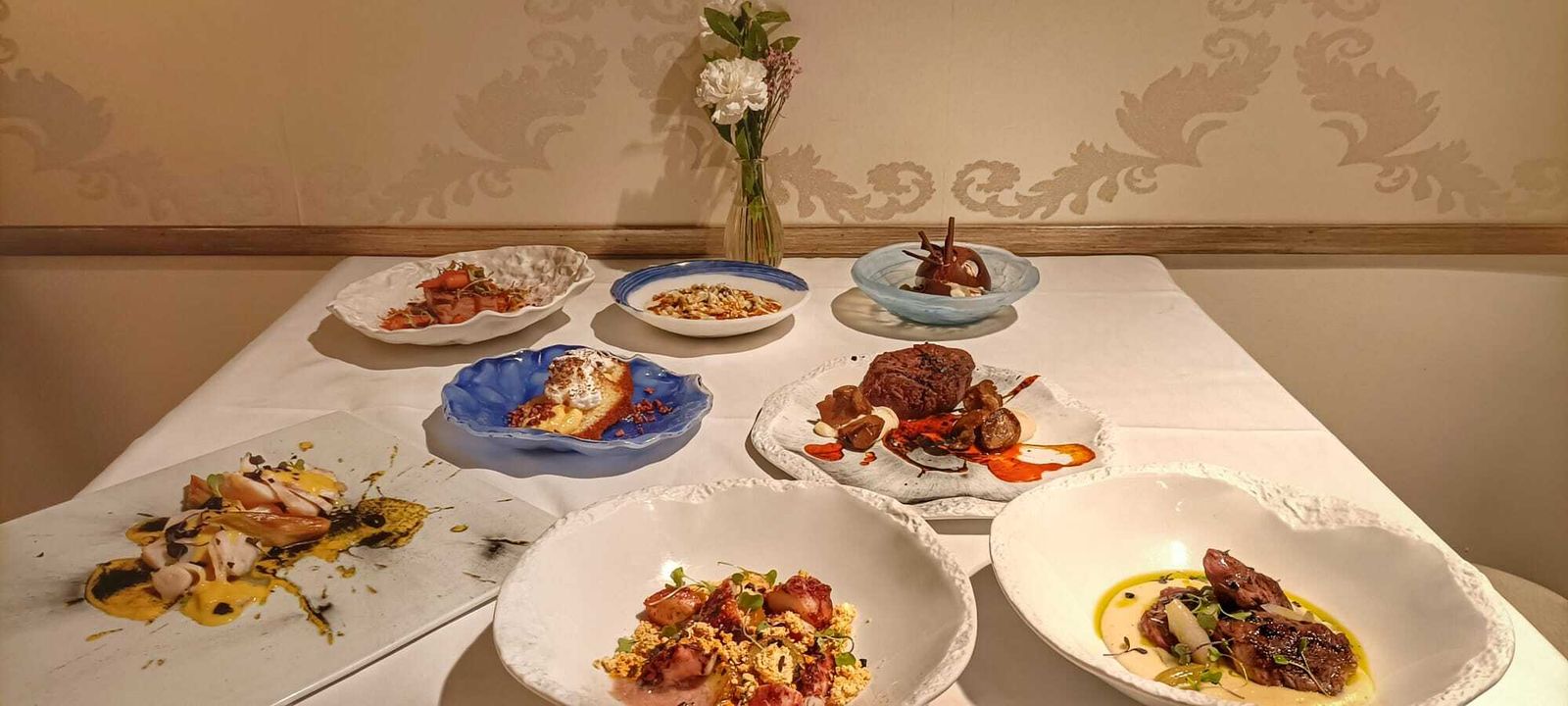 Desde los entrantes al postre, la comida del chef Javier Moreno pone a funcionar los cinco sentidos