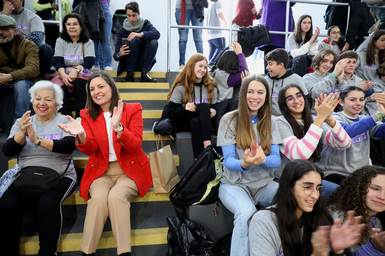 Imágenes del acto por el 8-M organizado en San Fernando con los institutos.