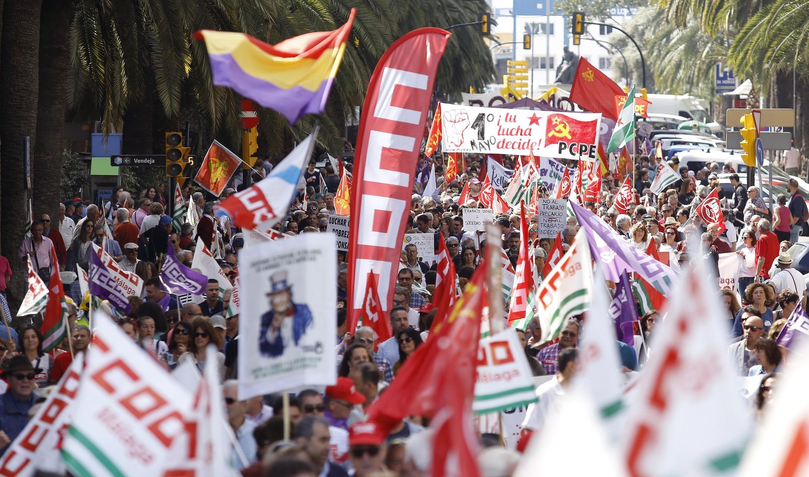 Las mejores fotografías de la manifestación del 1 de mayo en Málaga