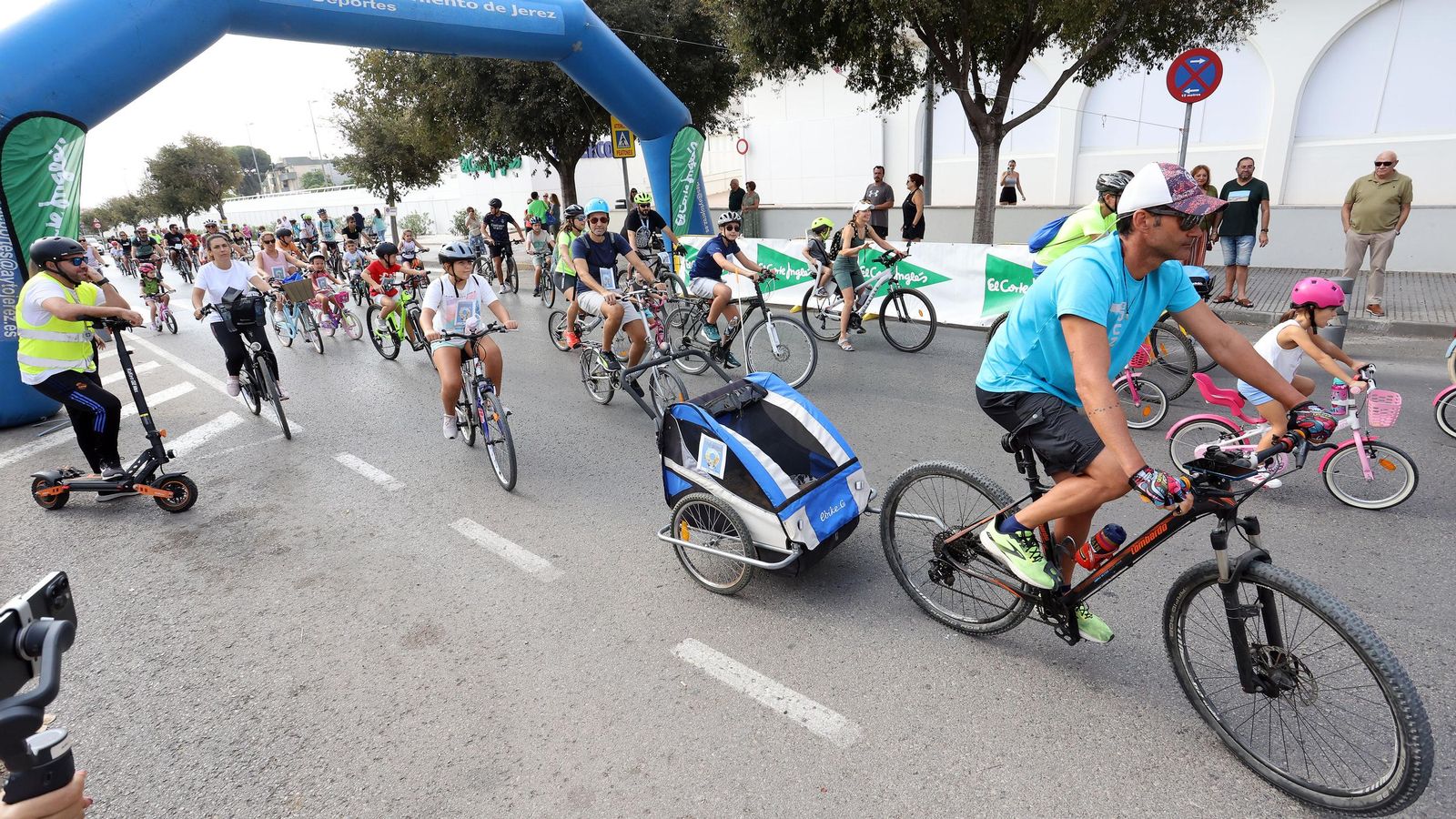 Búscate en el Día de la Bici Amistad por Jerez