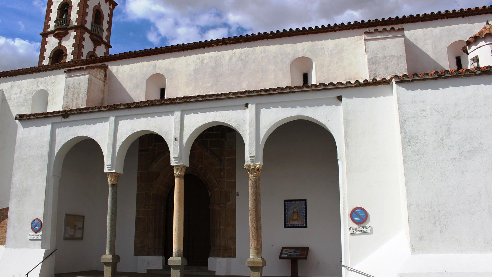 Iglesia parroquial de Santa María del Castillo. Iglesia parroquial de Santa María del Castillo.