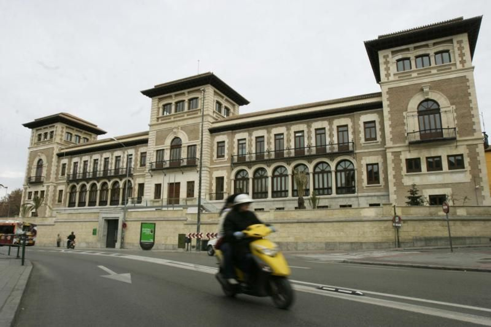 Sede de Educación en Granada.