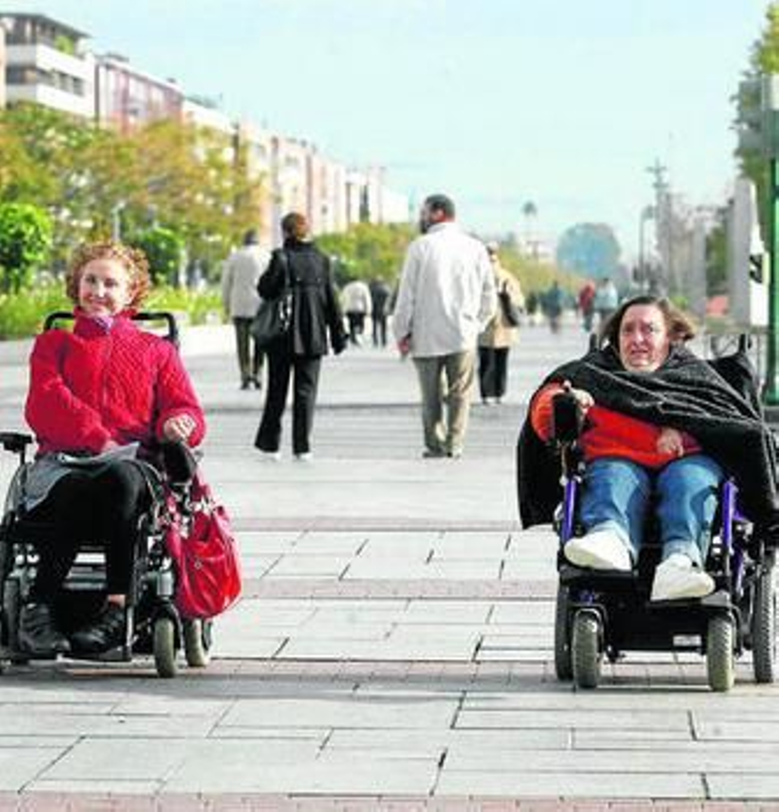 Dos mujeres discapacitadas, en una imagen de archivo.