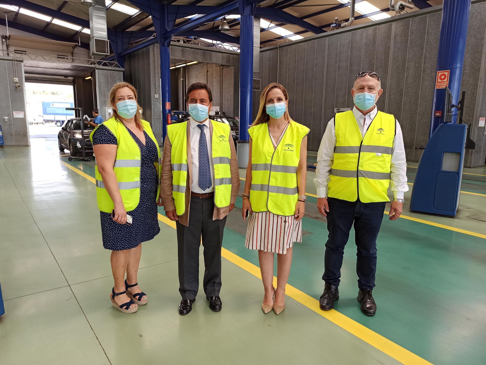 La delegada de la Junta, Maribel Sánchez, en su visita a Veiasa.