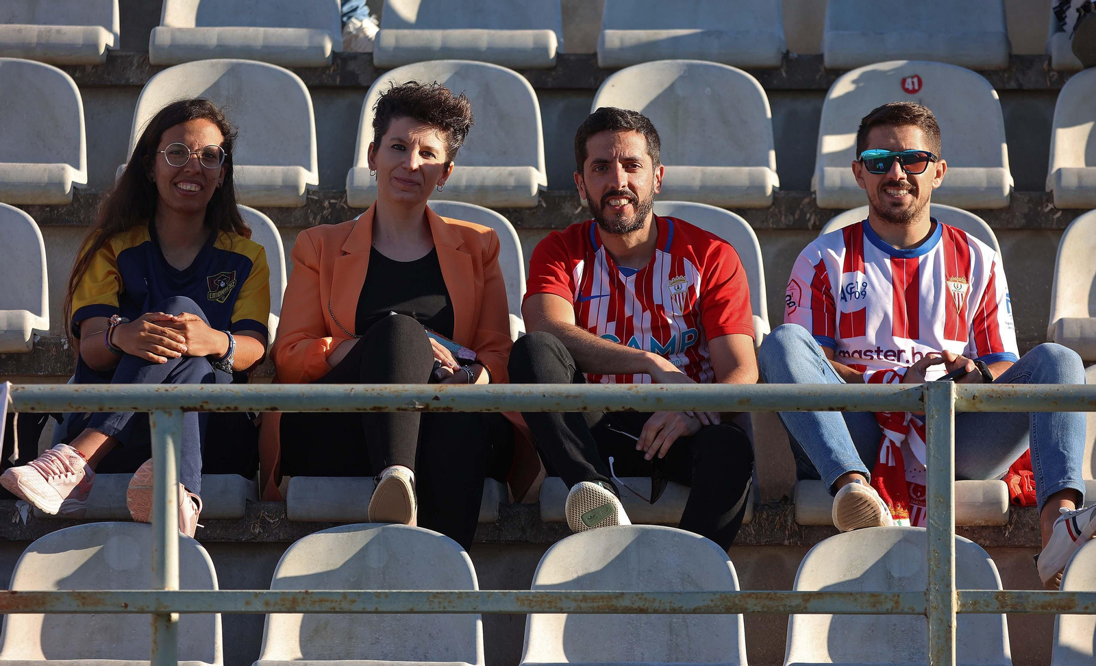 Búscate en el Nuevo Mirador durante el Algeciras - Castellón de Primera RFEF