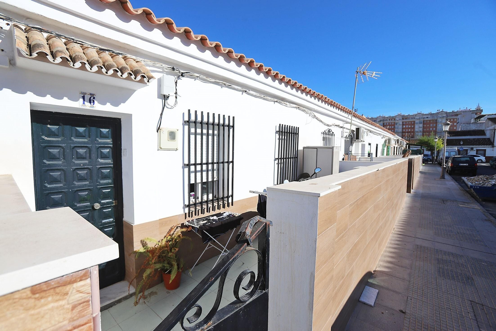 Vivienda en calle Querubines.