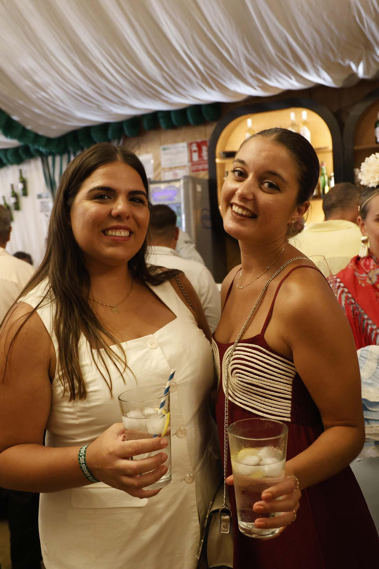 Búscate en las fotos del lunes en la Feria de Tarifa 2025