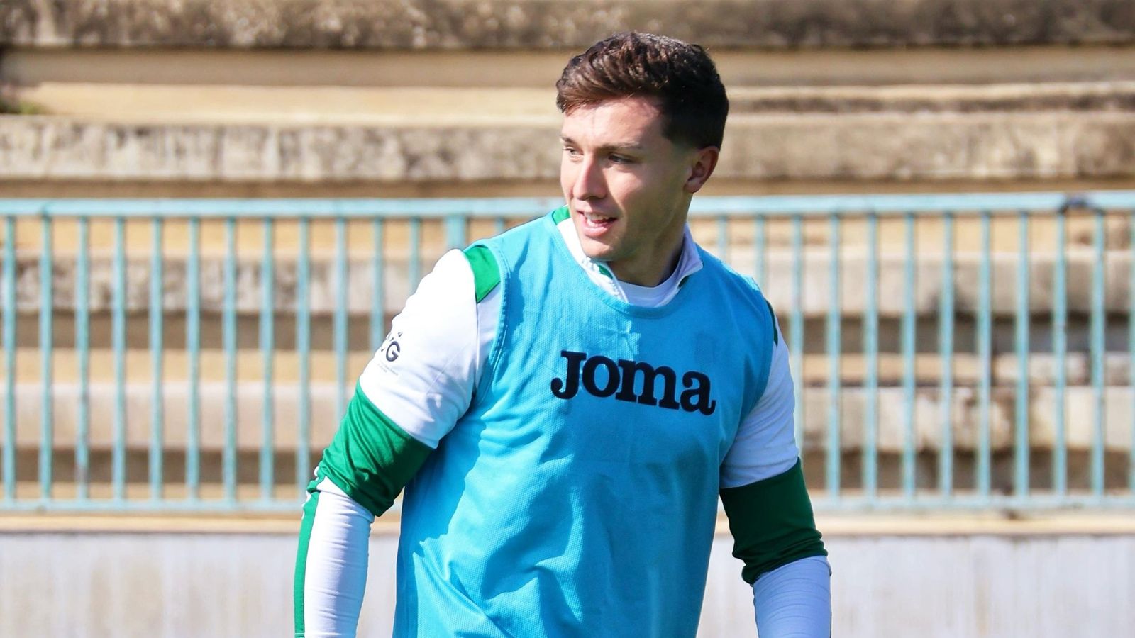 Alberto del Moral se ejercita con sus compañeros en la sesión del Córdoba CF de este miércoles.