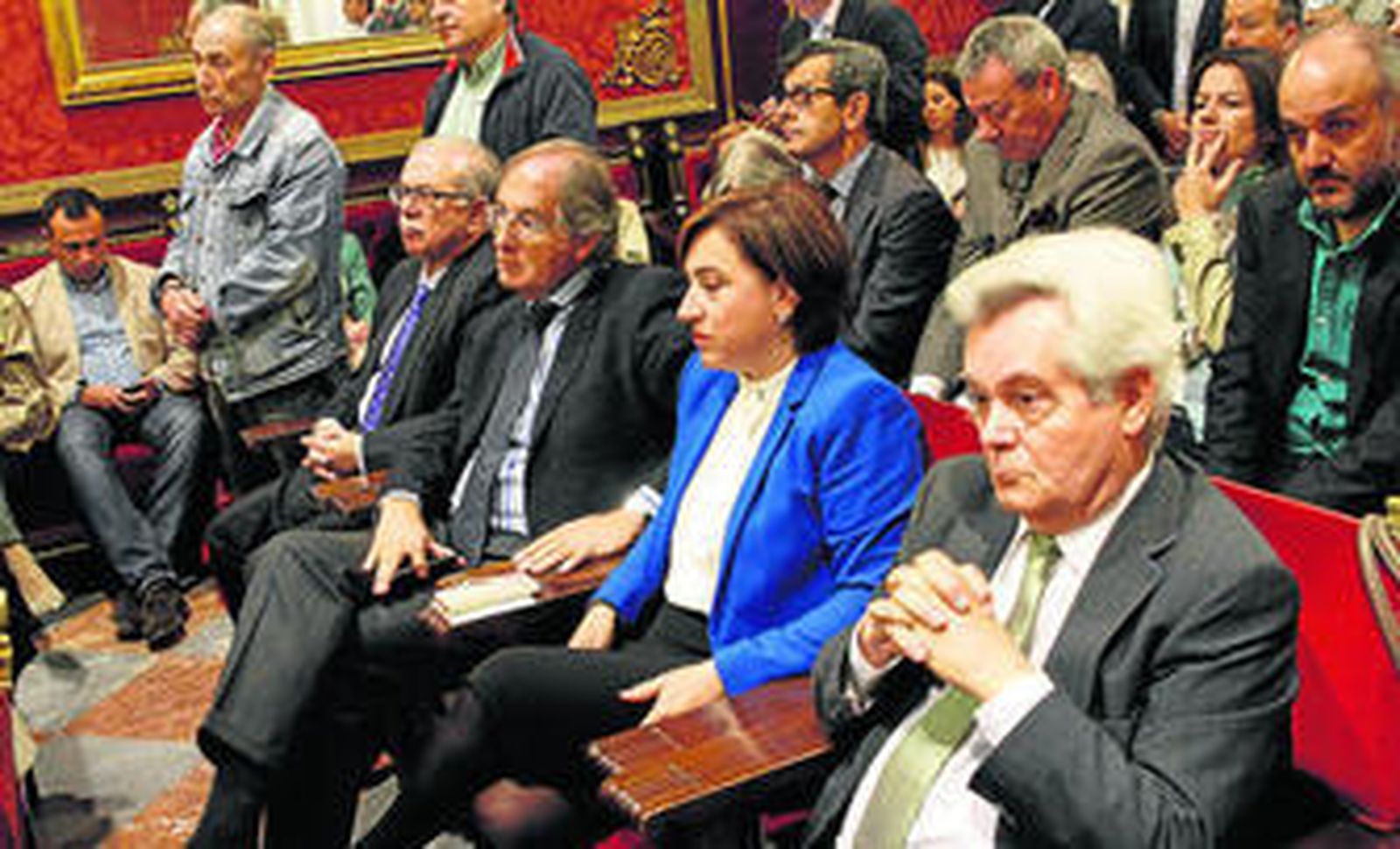 De izquierda a derecha, los exalcaldes del PSOE, José Moratalla, Jesús Quero y Antonio Jara, junto a la delegada de la Junta en Granada, Sandra García.