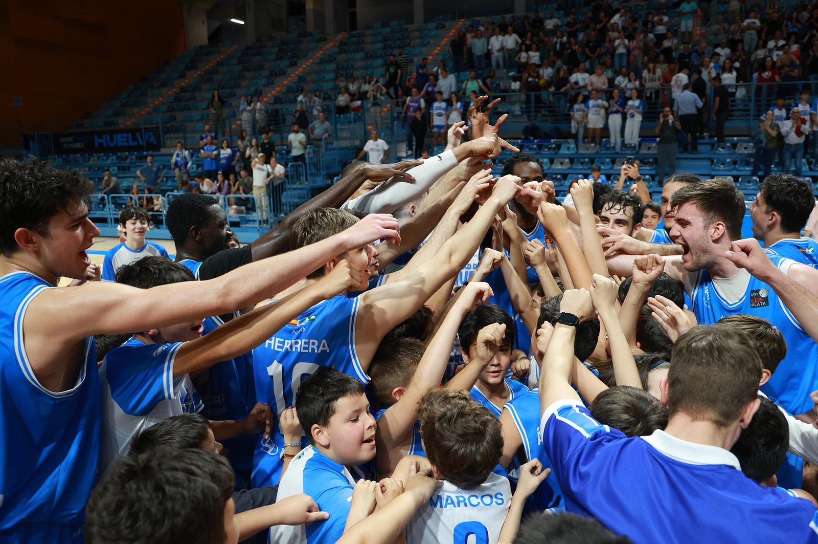 Las mejores imágenes del Ciudad de Huelva-CB Salou